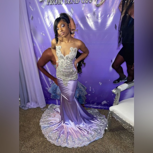 Prom dress - Picture 1 of 3